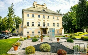 Remont zabytkowego budynku pałacowego w Domu Pomocy Społecznej w Szarocinie