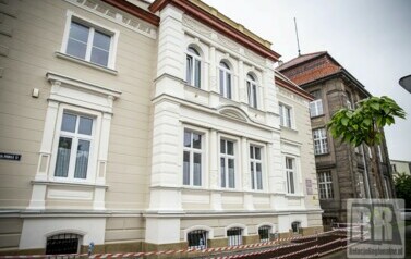 Rewitalizacja budynku PCE w Kamiennej G&oacute;rze wraz z dostosowaniem przestrzeni do potrzeb os&oacute;b niepełnosprawnych