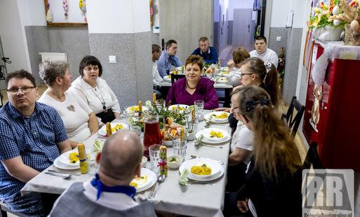 Zdjęcie do Śniadanie Wielkanocne w Powiatowym Ośrodku Wsparcia w Kamiennej G&oacute;rze