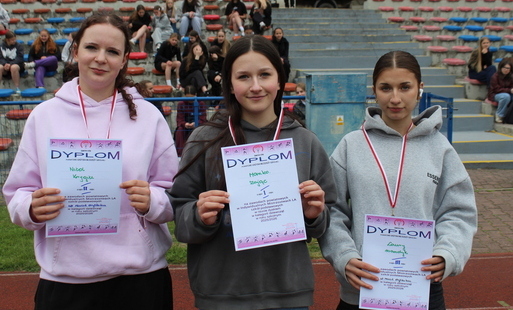 Zdjęcie do Indywidualne zawody lekkoatletyczne dziewcząt &ndash; Powiatowe Igrzyska Młodzieży Szkolnej