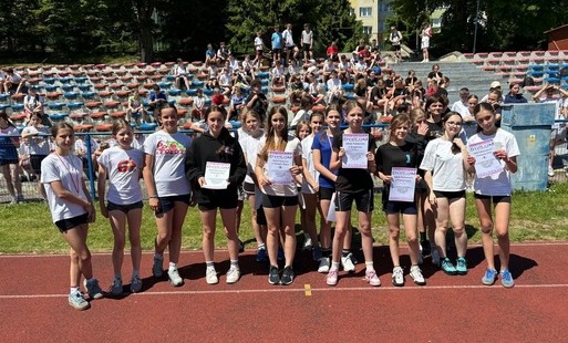 Zdjęcie do Zawody lekkoatletyczne - Powiatowe Igrzyska Dzieci 
