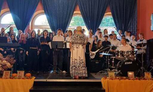 Zdjęcie do Jesienny koncert w Liceum Og&oacute;lnokształcącym 