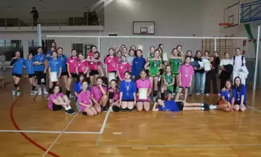 Zdjęcie do Finał Strefy Jeleniog&oacute;rskiej w mini piłce siatkowej w kategorii ,,3&rsquo;&rsquo; dziewcząt - Igrzyska Dzieci