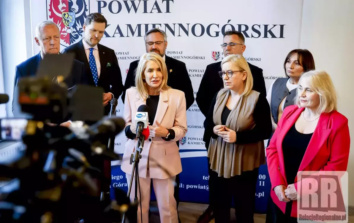 Zdjęcie do Posiedzenie parlamentarnej Komisji Nadzwyczajnej